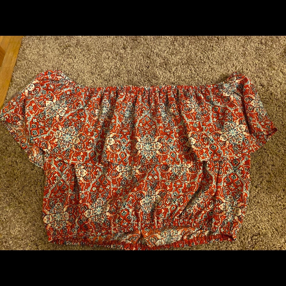 hollister off the shoulder crop top